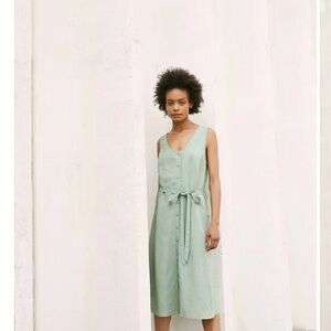 Eve Gravel Light Green Sleeveless Dress